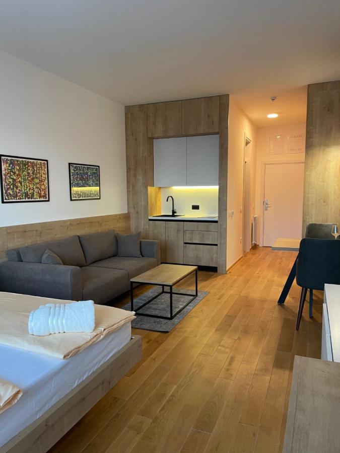 Apartmani G8 パレ エクステリア 写真