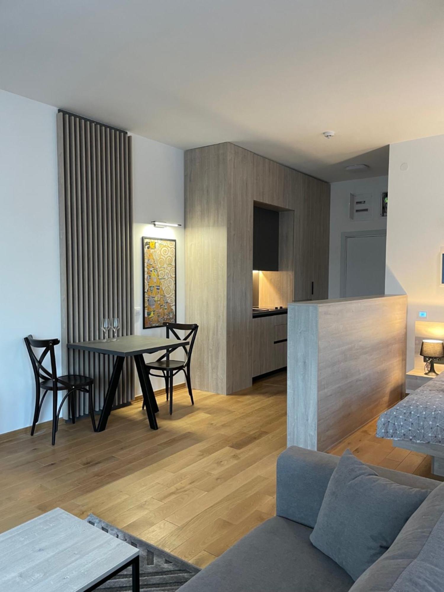 Apartmani G8 パレ 部屋 写真